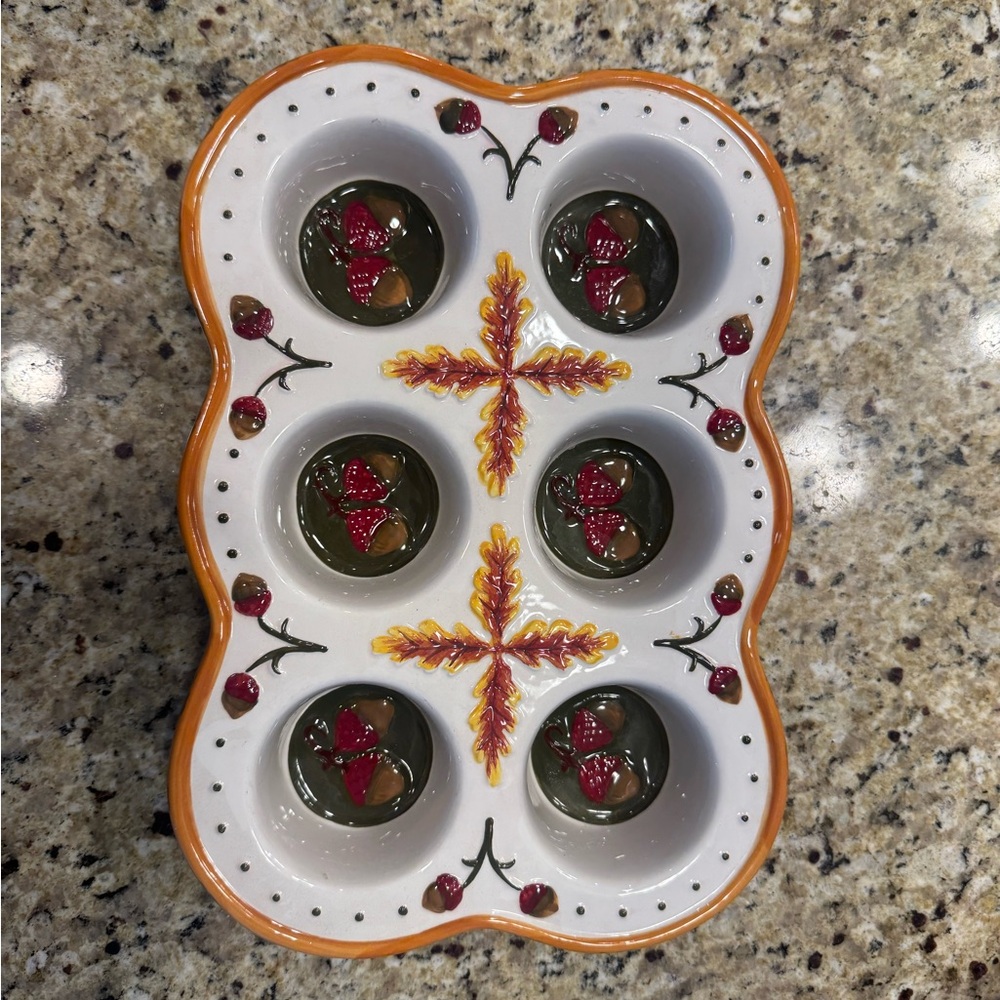 Temptations Fall stoneware Ceramic 6 muffin Tray with acorn Design Thanksgiving